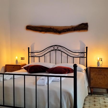 Le Scale Di Pietra Bed and Breakfast Κονβερσάνο Εξωτερικό φωτογραφία